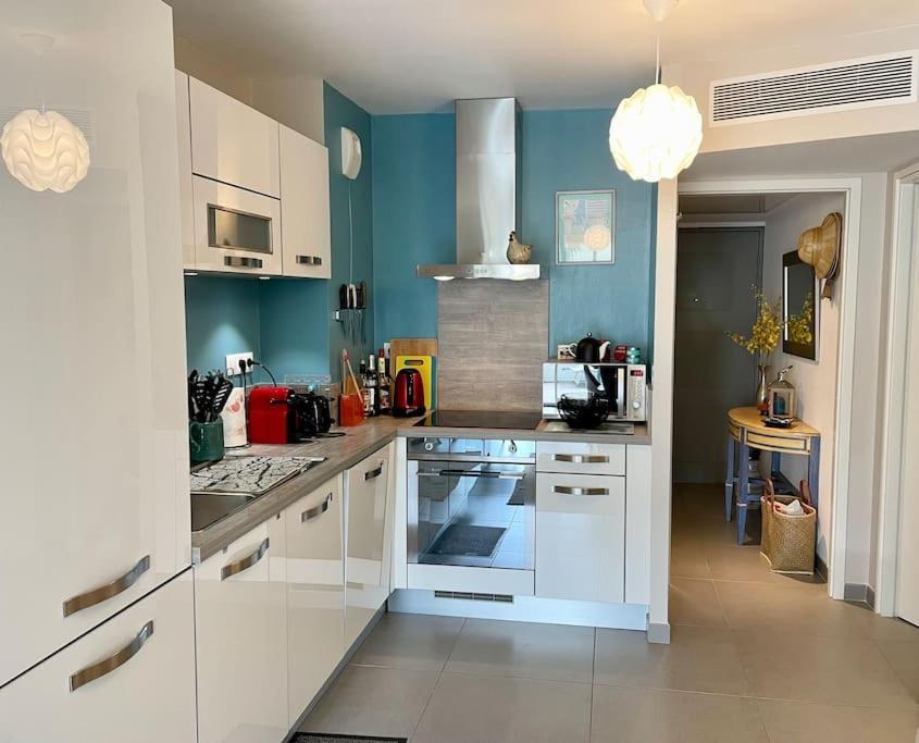 Апартаменты 21 - Tres Agreable Rdc Avec Terrasse Et Parking Бандоль Экстерьер фото