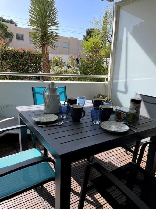 Апартаменты 21 - Tres Agreable Rdc Avec Terrasse Et Parking Бандоль Экстерьер фото